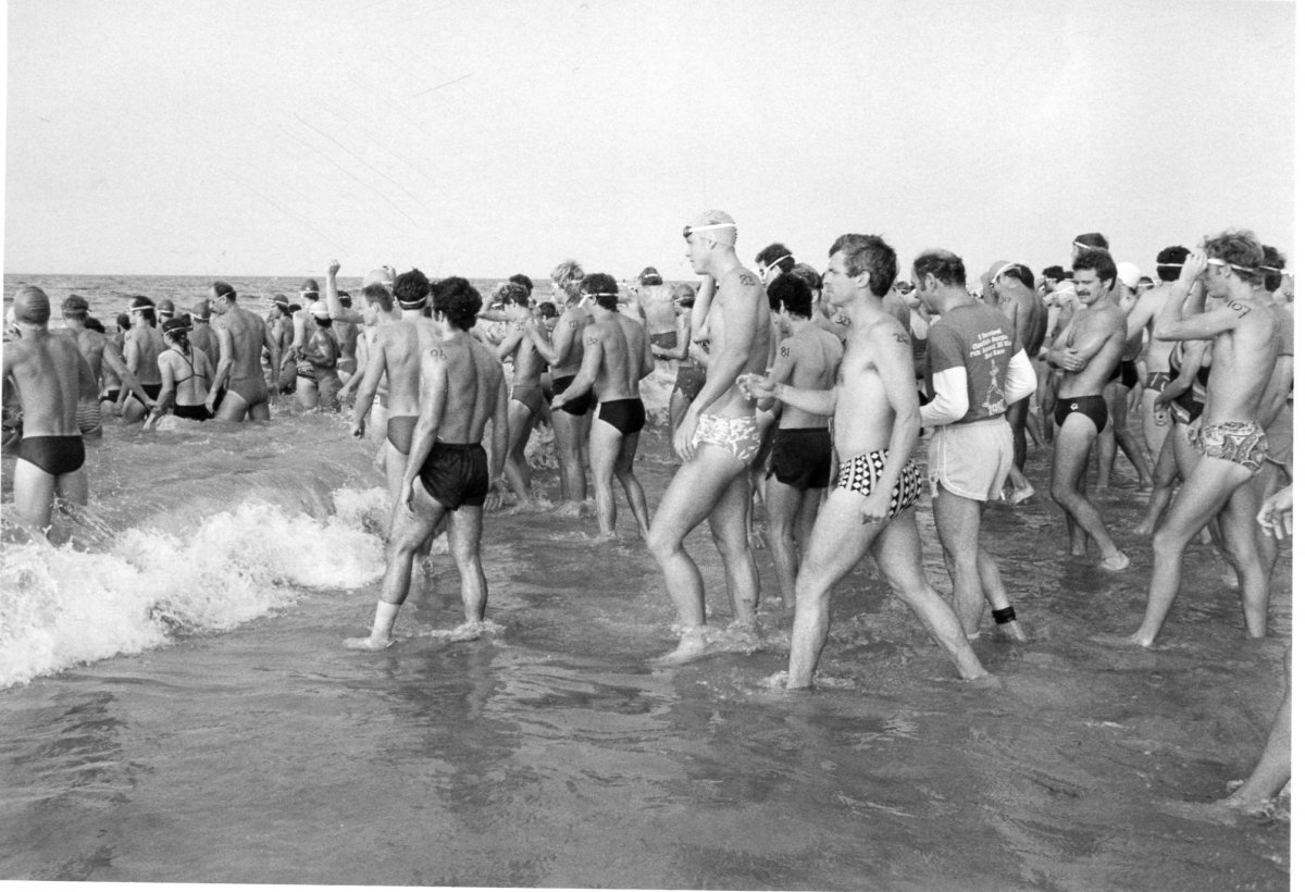 triathlon swimmers.jpg
